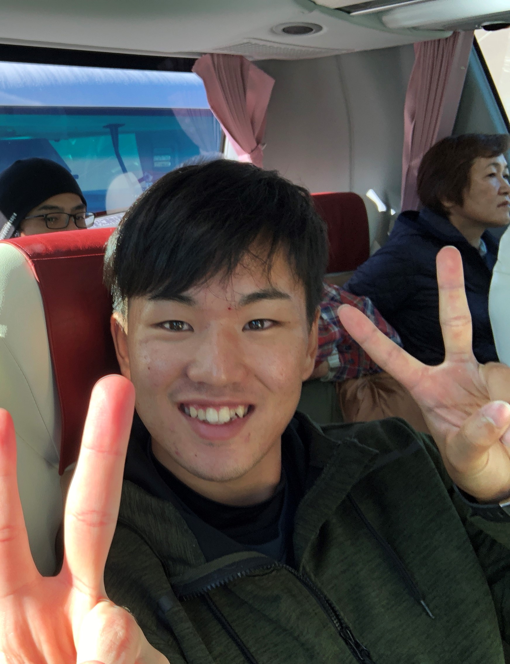 around,left,画像の説明